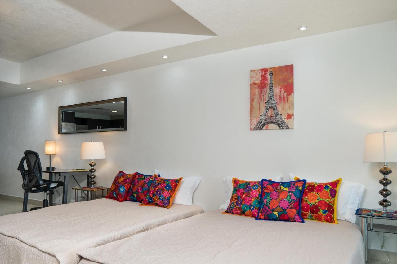 Ocean Front Condo Sleeps 4 Adults-Grand Venetian T3000-1606 Puerto Vallarta Exterior foto